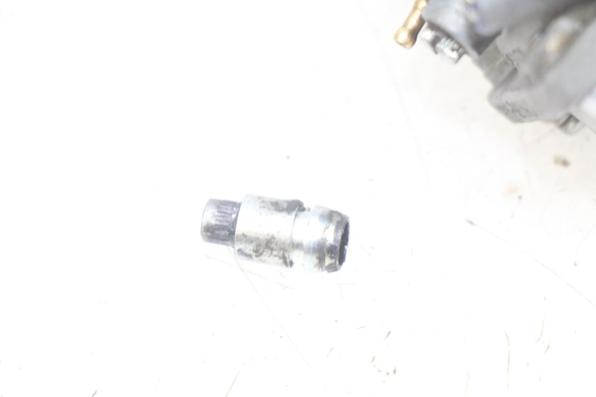 photo de CARBURATEUR PEUGEOT KISBEE 2T 50 (2010 - 2017) - Gros plan technique