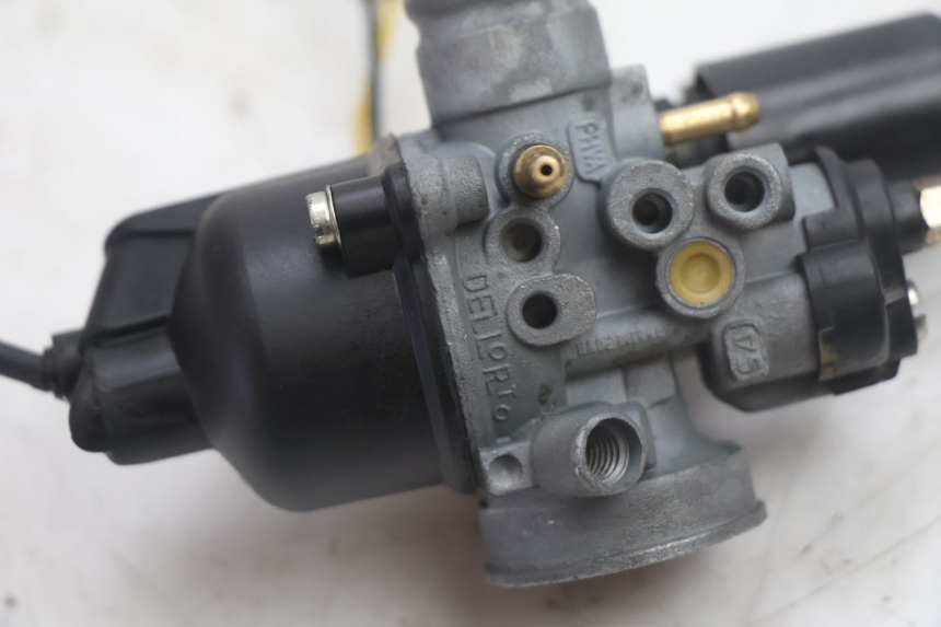 photo de CARBURATEUR PEUGEOT KISBEE 2T 50 (2010 - 2017) - Zoom état d’usage