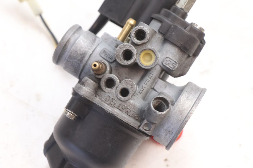 photo de CARBURATEUR PEUGEOT KISBEE 2T 50 (2010 - 2017) - Zoom état d’usage