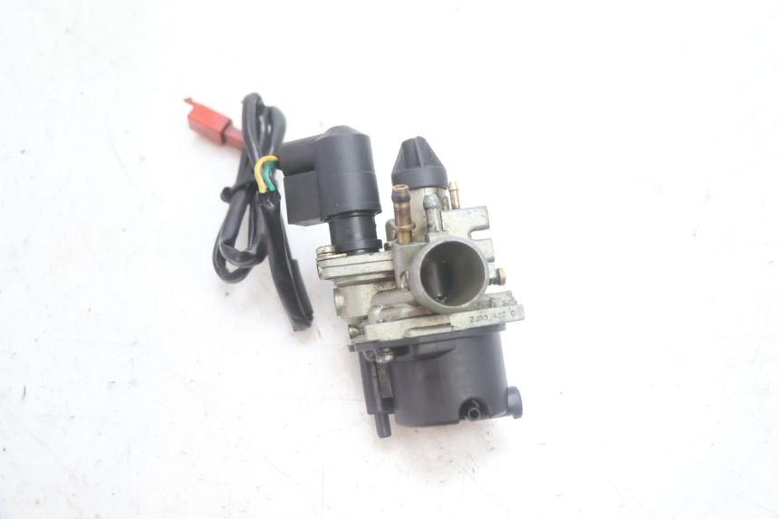 photo de CARBURATEUR PEUGEOT LUDIX 50 (2005 - 2007) - Gros plan technique