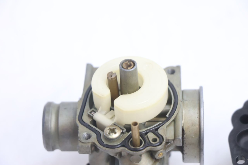photo de CARBURATEUR PEUGEOT LUDIX ONE 14P 50 (2004 - 2013) - État de surface