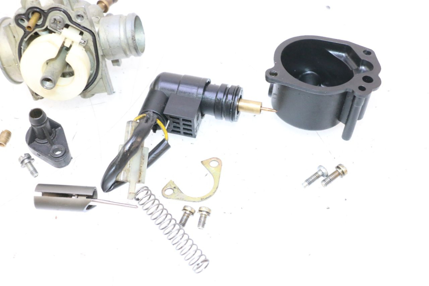 photo de CARBURATEUR PEUGEOT LUDIX ONE 50 (2004 - 2006) - État de surface