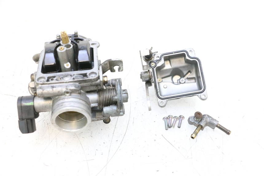 photo de CARBURATEUR PIAGGIO MP3 125 (2006 - 2014) - État de surface