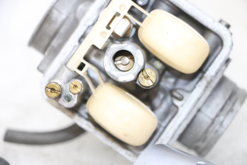 photo de CARBURATEUR HONDA NSR R 125 (1994 - 2003) - Vue rapprochée
