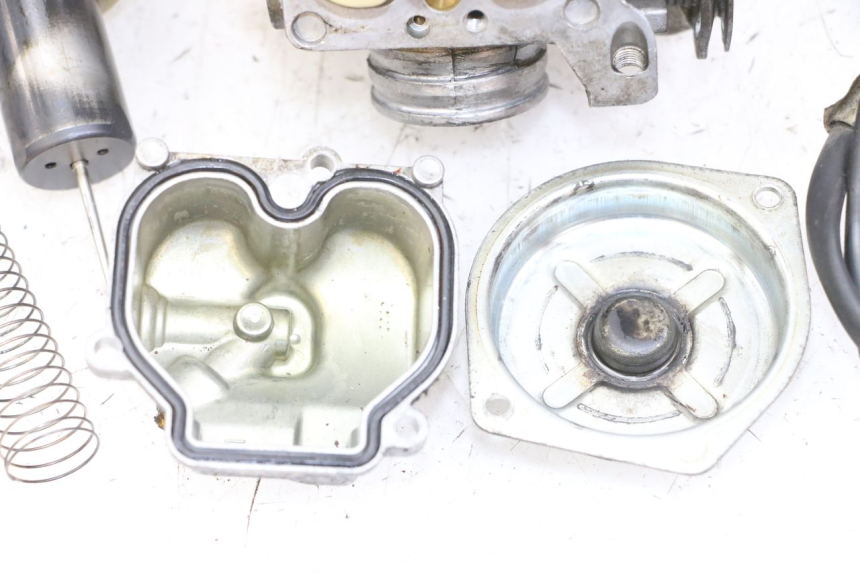 photo de CARBURATEUR PIAGGIO VESPA LX 150 (2005 - 2013) - Vue rapprochée