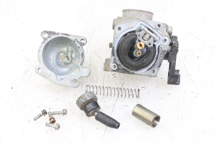 photo de CARBURATEUR APOLLO RFZ 125 - Vue rapprochée