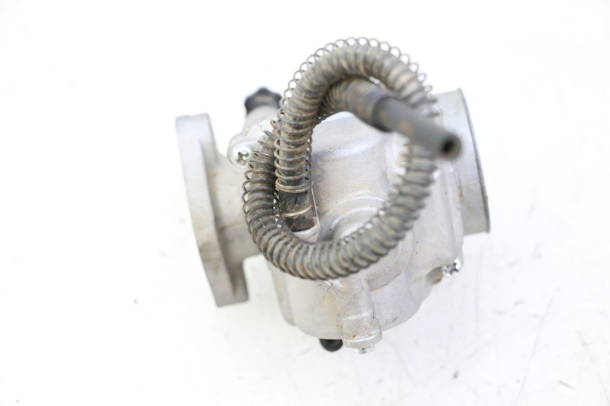 photo de CARBURATEUR APOLLO RFZ 125 - Gros plan technique