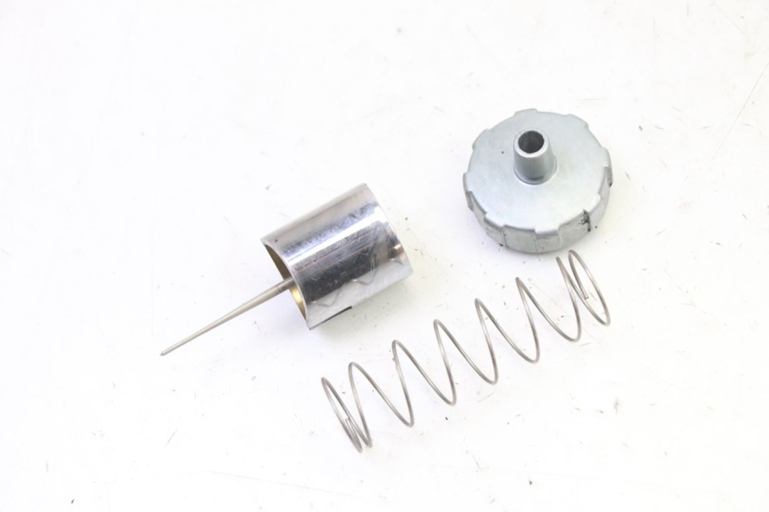 photo de CARBURATEUR APOLLO RFZ 125 - Vue rapprochée