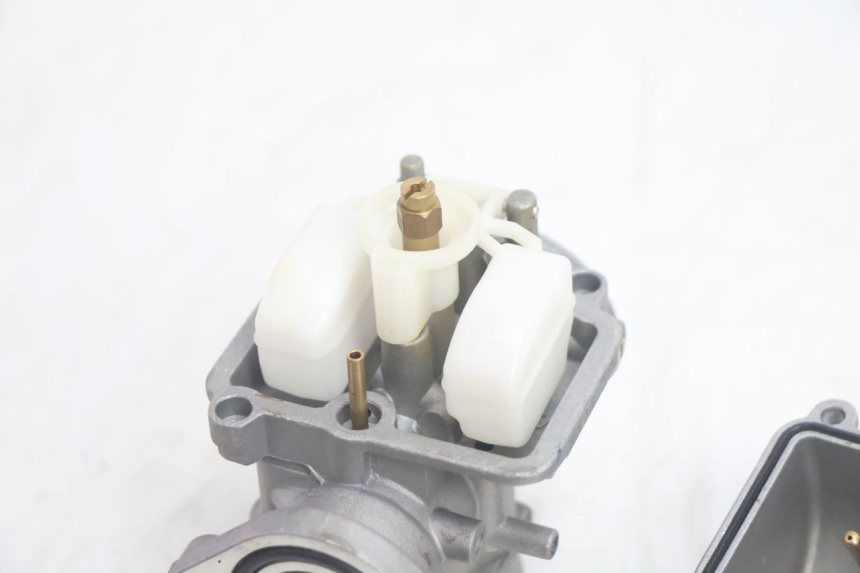 photo de CARBURATEUR APOLLO RFZ 150 - Détails caractéristiques