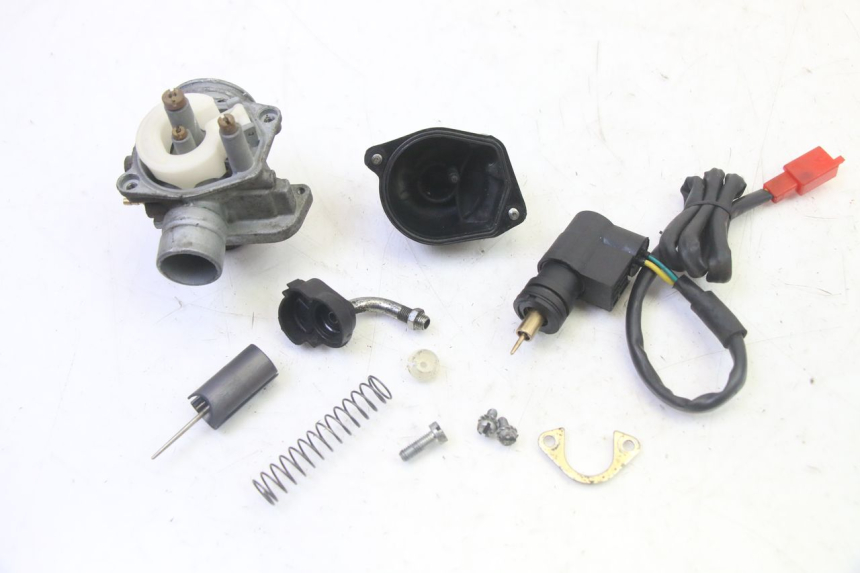 photo de CARBURATEUR TNT MOTOR ROMA 10' 2T 50 (2011 - 2018) - Points de fixation