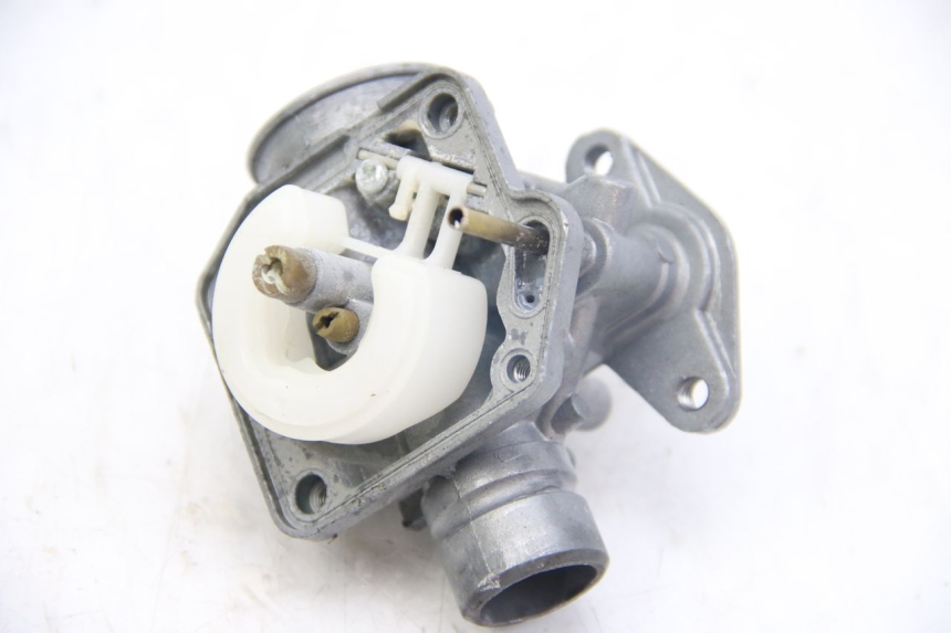 photo de CARBURATEUR TNT MOTOR ROMA 12' 2T 50 (2007 - 2018) - Gros plan technique