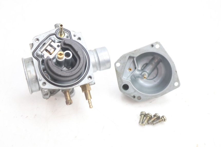 photo de CARBURATEUR KEEWAY RY6 2T 50 (2011 - 2019) - État de surface