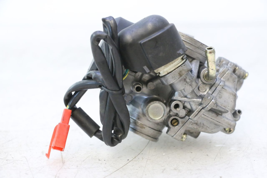 photo de CARBURATEUR DAELIM S2 125 (2006 - 2007) - Gros plan technique