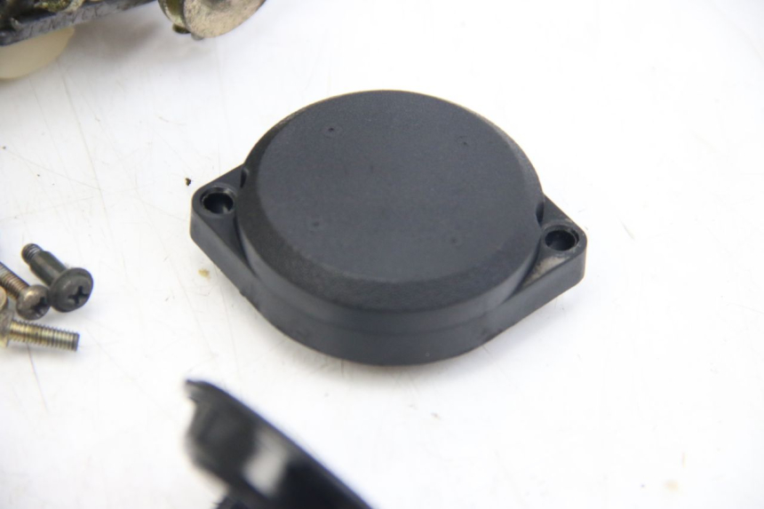 photo de CARBURATEUR APRILIA SCARABEO 4T 50 (2009 - 2017) - Points de fixation