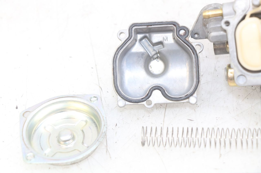 photo de CARBURATEUR HONDA SCV LEAD 100 (2003 - 2007) - Photo complémentaire