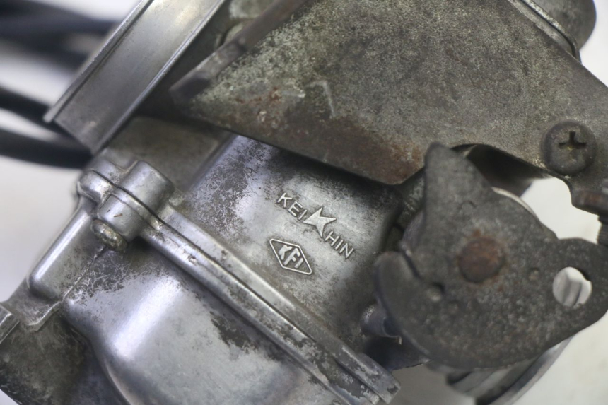 photo de CARBURATEUR HONDA SCV LEAD 100 (2003 - 2007) - Gros plan technique