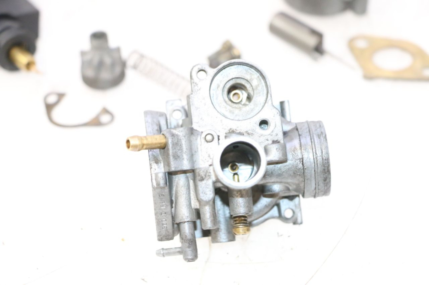 photo de CARBURATEUR PEUGEOT SPEEDFIGHT LC 50 (1996 - 2002) - Zoom composants