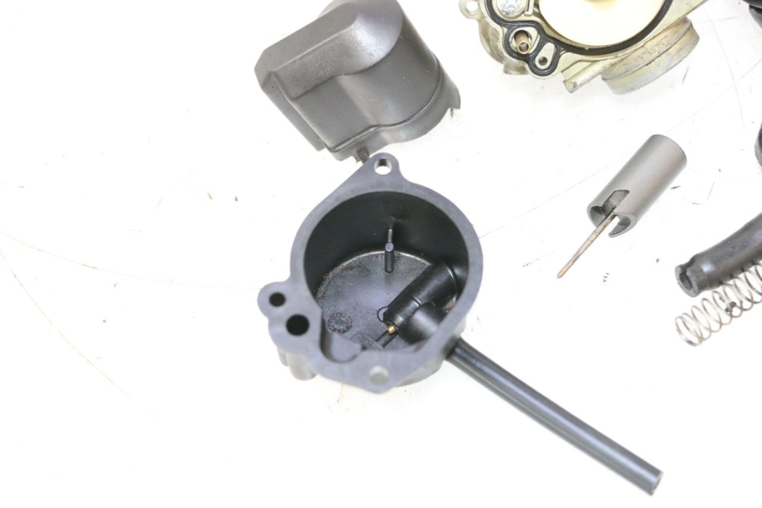 photo de CARBURATEUR PEUGEOT SPEEDFIGHT LC 50 (1996 - 2002) - Détails caractéristiques