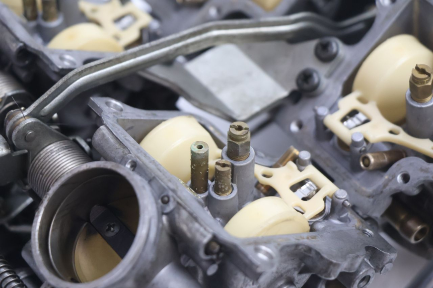 photo de CARBURATEUR HONDA ST PAN EUROPEAN 1100 (1990 - 2002) - Vue rapprochée