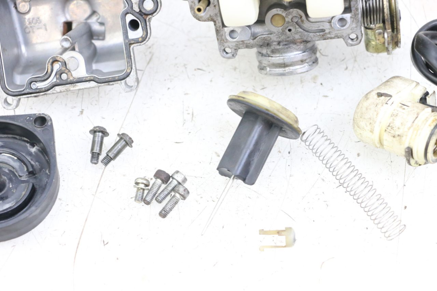 photo de CARBURATEUR BAOTIAN TRAVEL SPIRIT 50 (2010 - 2012) - Vue rapprochée