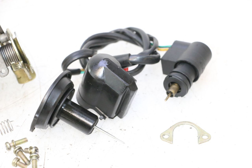 photo de CARBURATEUR BAOTIAN TRAVEL SPIRIT 50 (2010 - 2012) - Inspection visuelle