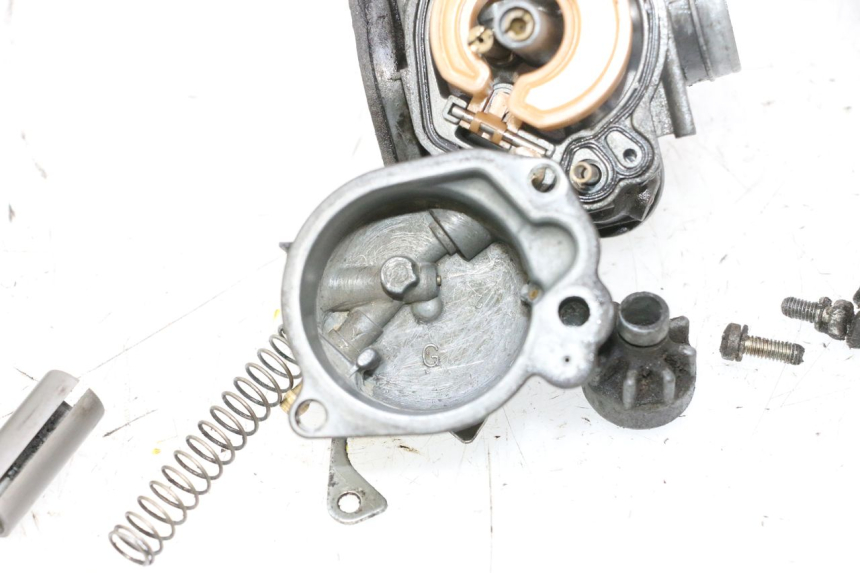 photo de CARBURATEUR PEUGEOT TREKKER 50 (1995 - 2004) - Inspection visuelle