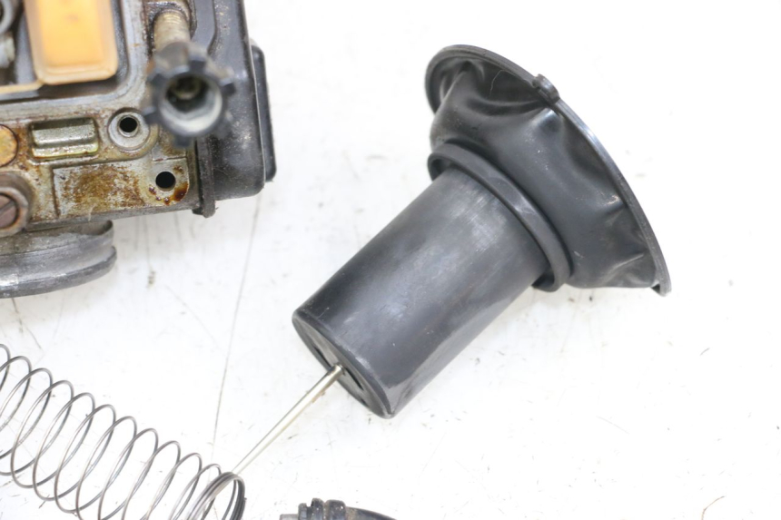 photo de CARBURATEUR HONDA TRX 300 (1988 - 2000) - Vue rapprochée