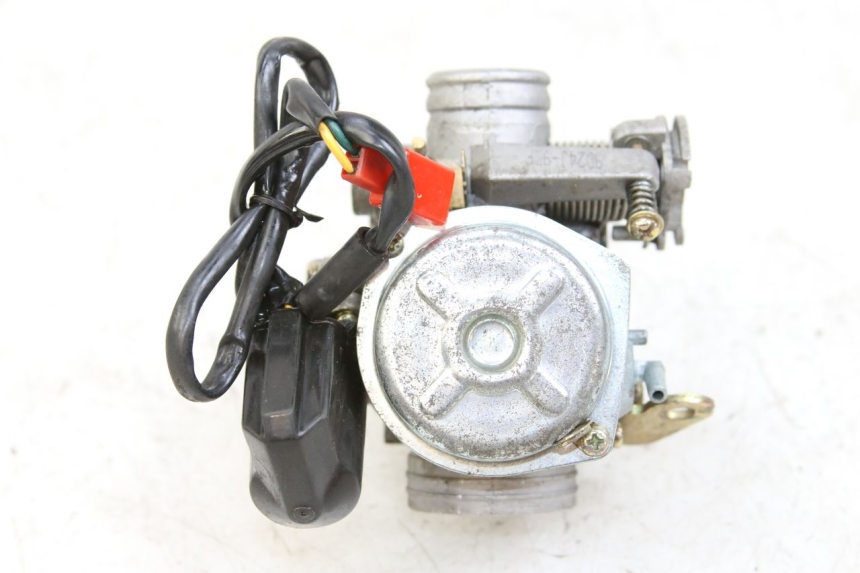photo de CARBURATEUR PEUGEOT VIVACITY 125 (2010 - 2017) - Gros plan technique
