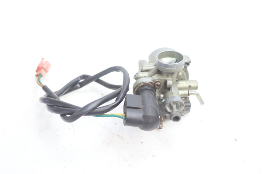 photo de CARBURATEUR PEUGEOT VIVACITY 50 (1998 - 2003) - Gros plan technique