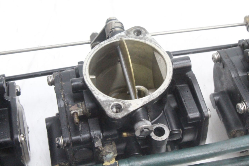 photo de CARBURATEUR YAMAHA WAVE RUNNER GP R 1200 (2000 - 2003) - Vue produit