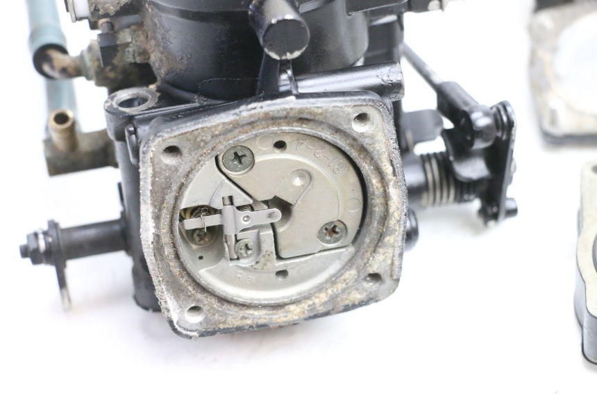 photo de CARBURATEUR YAMAHA WAVE RUNNER GP R 1200 (2000 - 2003) - Zoom qualité