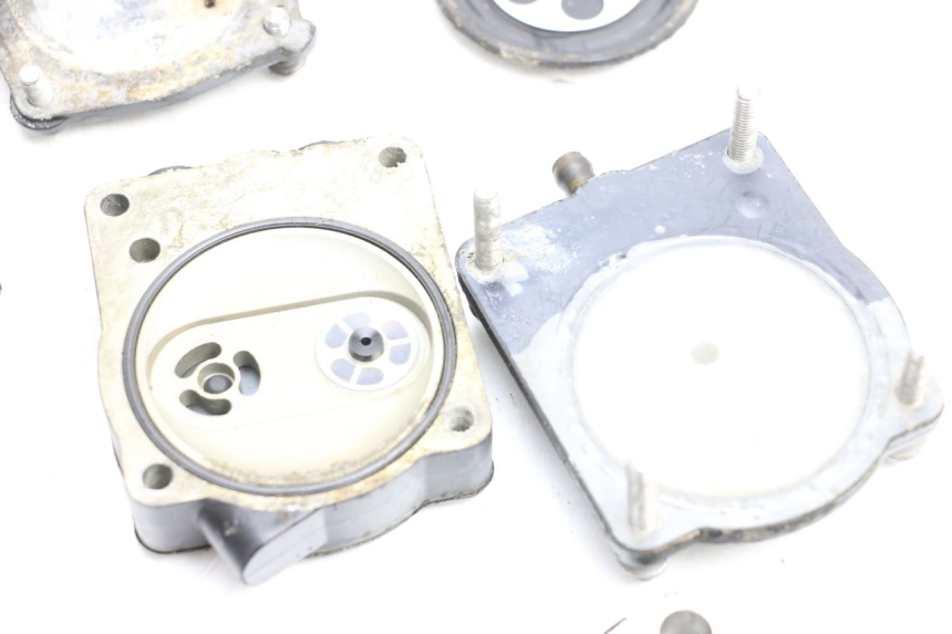 photo de CARBURATEUR YAMAHA WAVE RUNNER GP R 1200 (2000 - 2003) - Détail de la pièce