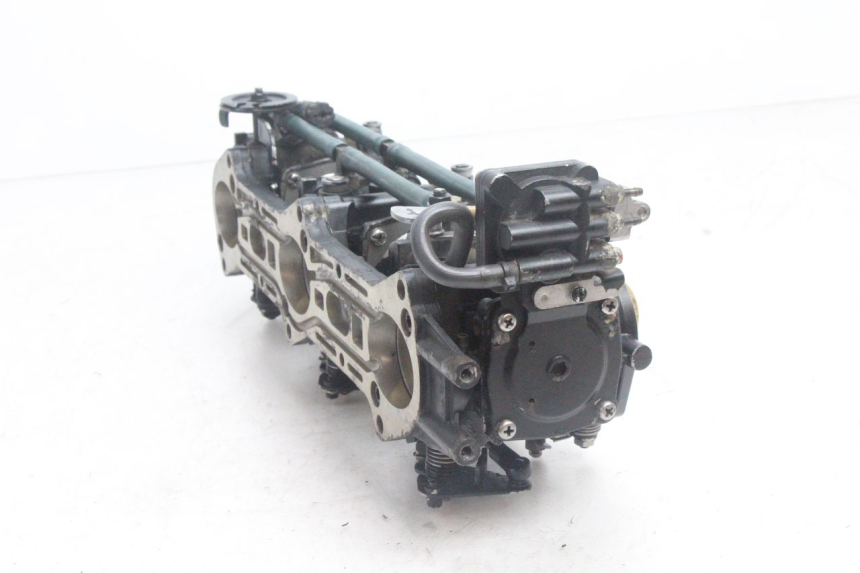 photo de CARBURATEUR YAMAHA WAVE RUNNER GP R 1200 (2000 - 2003) - État de surface