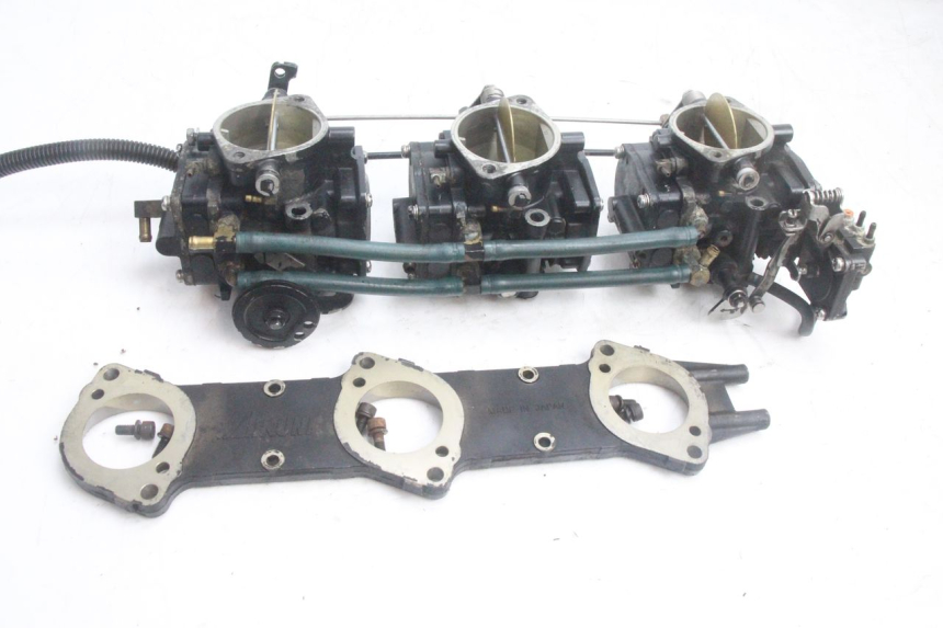 photo de CARBURATEUR YAMAHA WAVE RUNNER GP R 1200 (2000 - 2003) - Pièce contrôlée