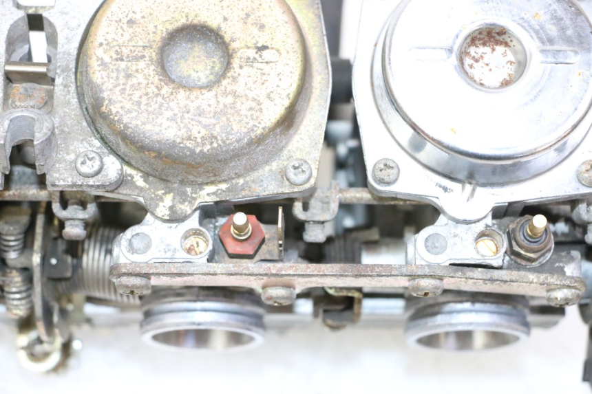 photo de CARBURATEUR YAMAHA XJN DIVERSION 600 (2000 - 2003) - Zoom état d’usage