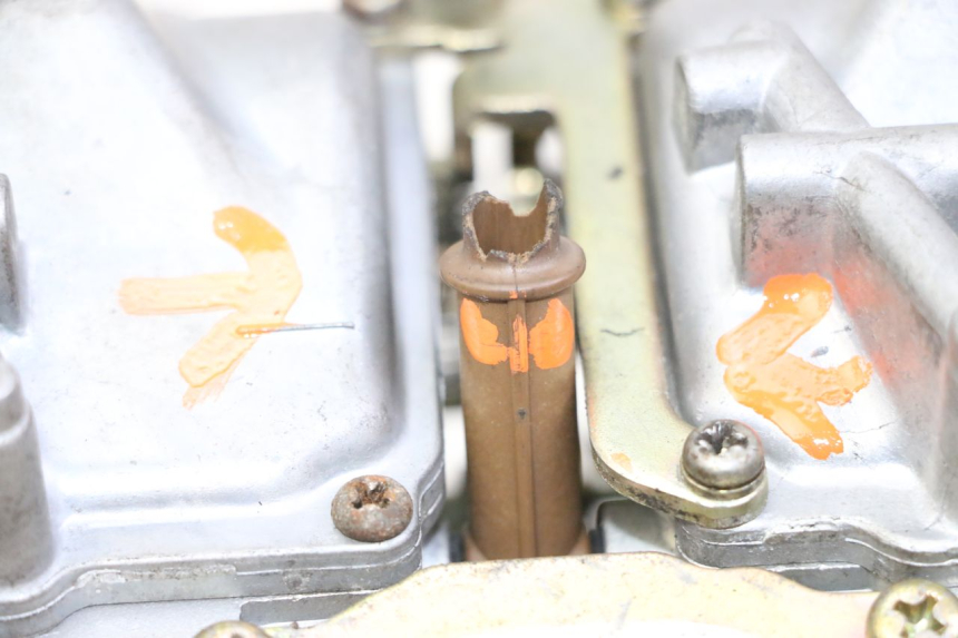 photo de CARBURATEUR YAMAHA XJN DIVERSION 600 (2000 - 2003) - Vue principale