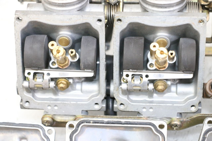 photo de CARBURATEUR YAMAHA XJN DIVERSION 600 (2000 - 2003) - Marquages et références