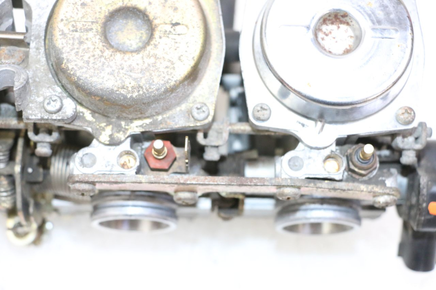 photo de CARBURATEUR YAMAHA XJN DIVERSION 600 (2000 - 2003) - Autre angle de vue