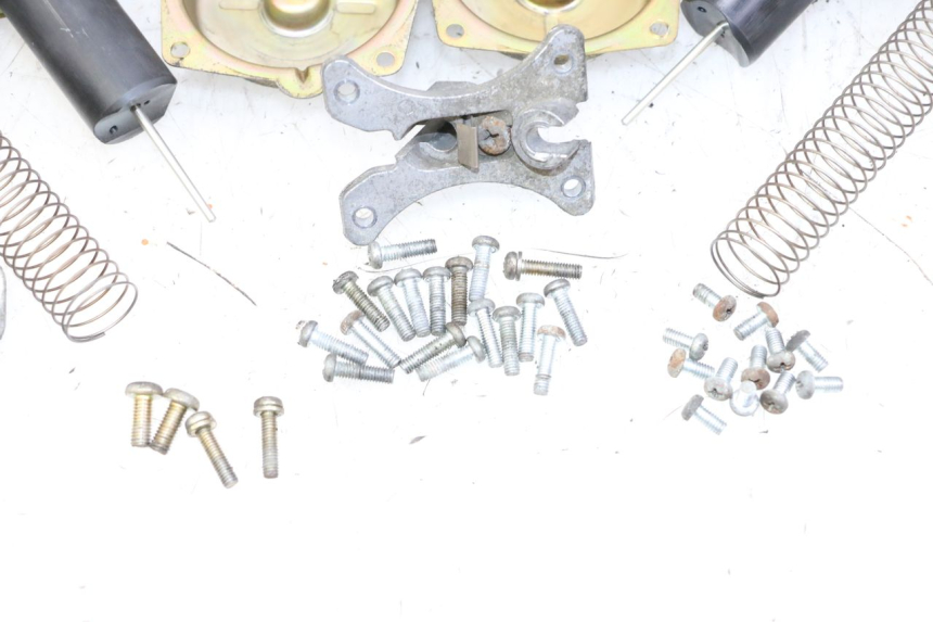 photo de CARBURATEUR YAMAHA XJN DIVERSION 600 (2000 - 2003) - Zoom qualité