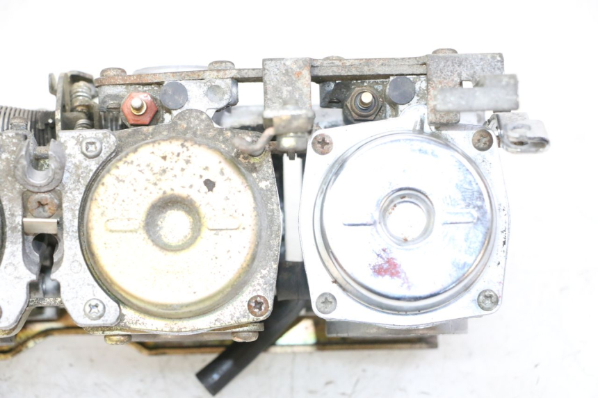 photo de CARBURATEUR YAMAHA XJN DIVERSION 600 (2000 - 2003) - Points de fixation