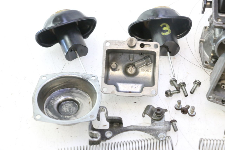 photo de CARBURATEUR YAMAHA XJR 1300 (1998 - 2002) - Zoom état d’usage