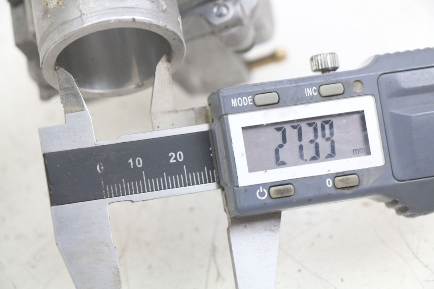 photo de CARBURATEUR PEUGEOT XP6 50 (1997 - 2003) - Autre angle de vue