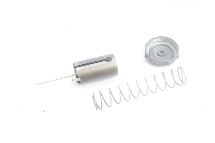 photo de CARBURATEUR SMC XROAD 150 - Vue rapprochée