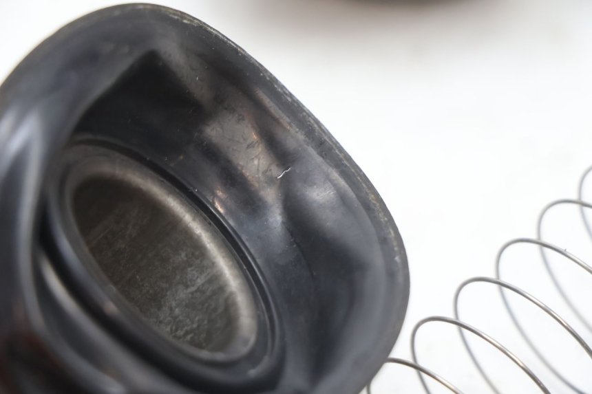 photo de CARBURATEUR HONDA XRV AFRICA TWIN 750 (1990 - 1992) - Zoom qualité