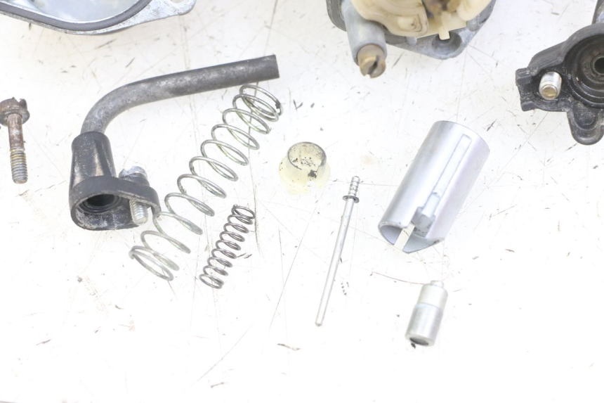 photo de CARBURATEUR YAMAHA BW'S NG NEXT GENERATION 50 (1996 - 2003) - Inspection visuelle