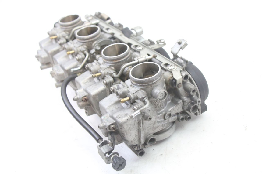 photo de CARBURATEUR YAMAHA FZS FAZER 600 (2001 - 2003) - Gros plan technique