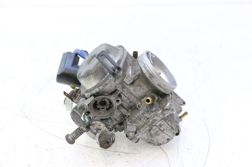 photo de CARBURATEUR YAMAHA YP MAJESTY 125 (1998 - 2001) - Gros plan technique