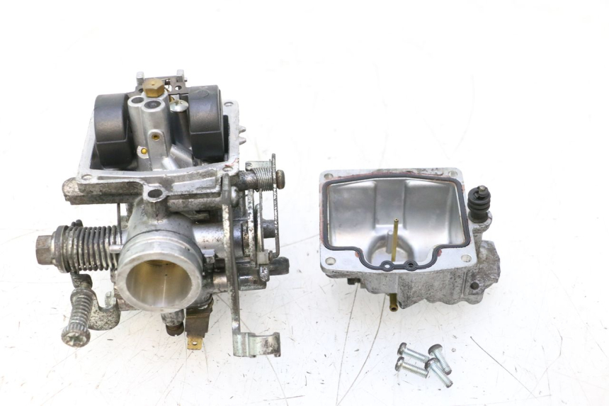 photo de CARBURATEUR YAMAHA YP MAJESTY 125 (1998 - 2001) - État de surface