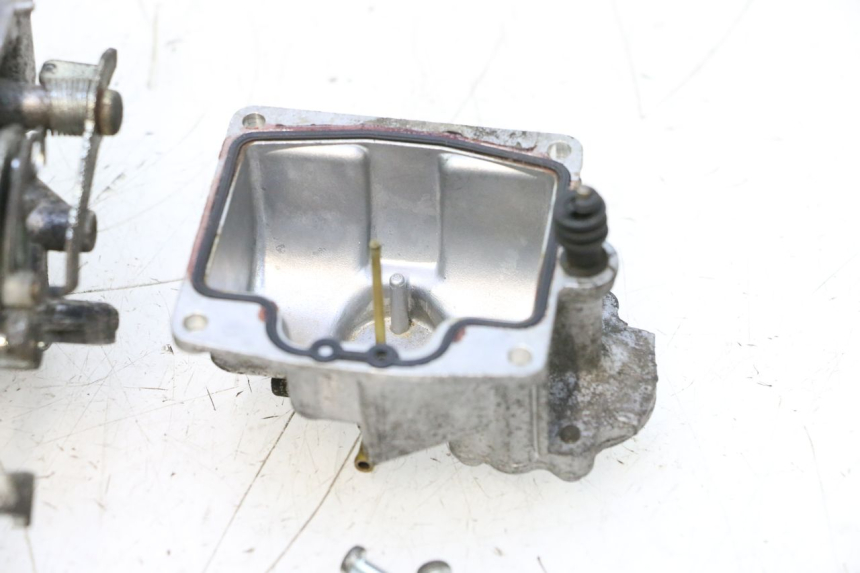 photo de CARBURATEUR YAMAHA YP MAJESTY 125 (1998 - 2001) - Marquages et références
