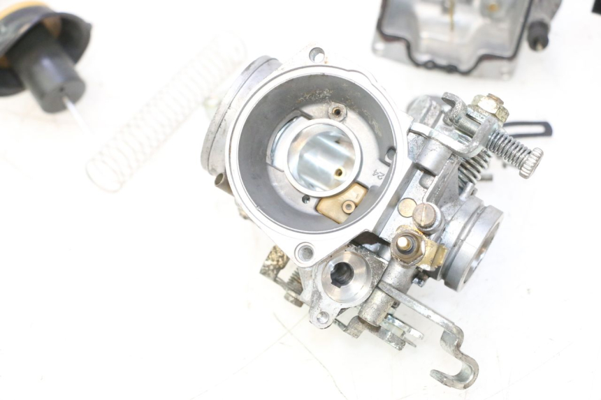 photo de CARBURATEUR YAMAHA YP MAJESTY 125 (1998 - 2001) - Zoom composants